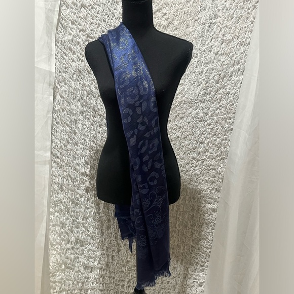 KASHKHA BLUE METALLIC PAISLEY AND LEOPARD PRINT SCARF 70”X 27” - Picture 6 of 6